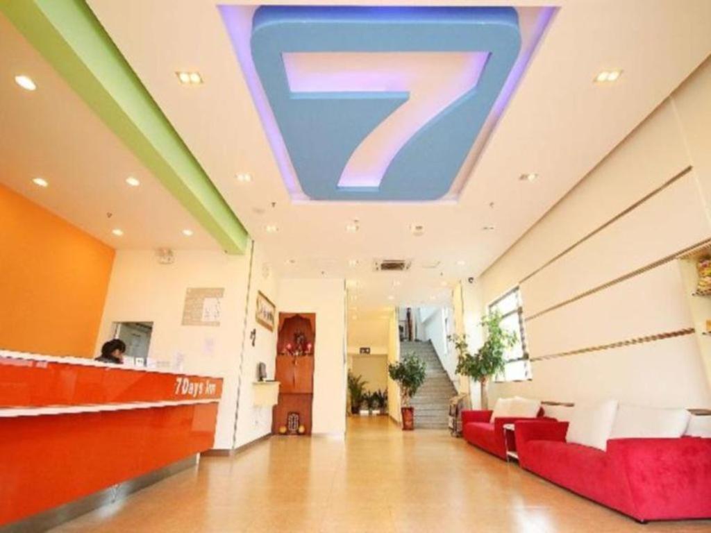 فندق 7 دايز إن فرع يانججيانج يانج دونج تايم سكوير شوبينج مول يانغجيانغ المظهر الخارجي الصورة
